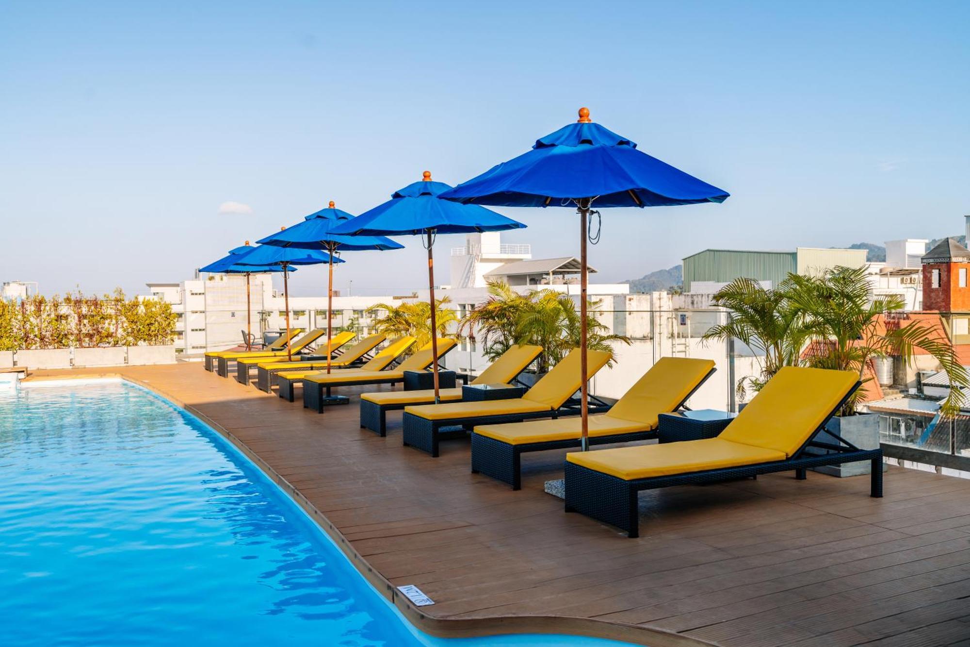 Days Inn By Wyndham Patong Beach Exteriér fotografie