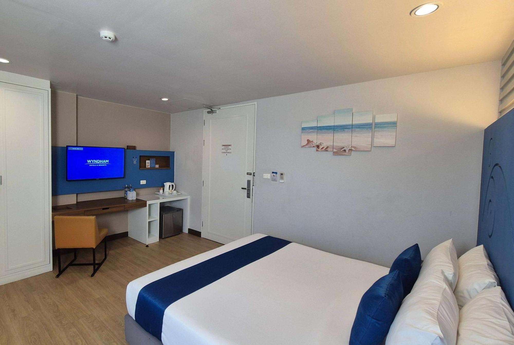 Days Inn By Wyndham Patong Beach Exteriér fotografie