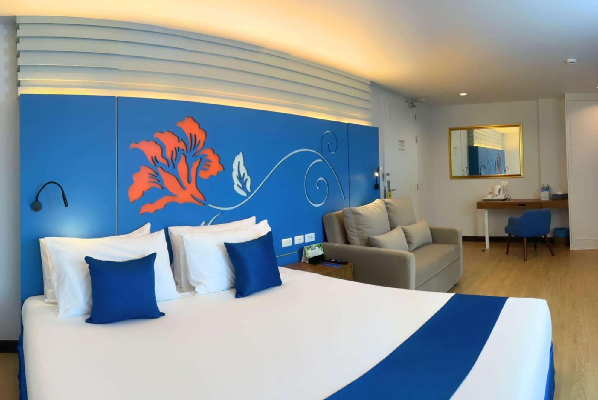 Days Inn By Wyndham Patong Beach Exteriér fotografie