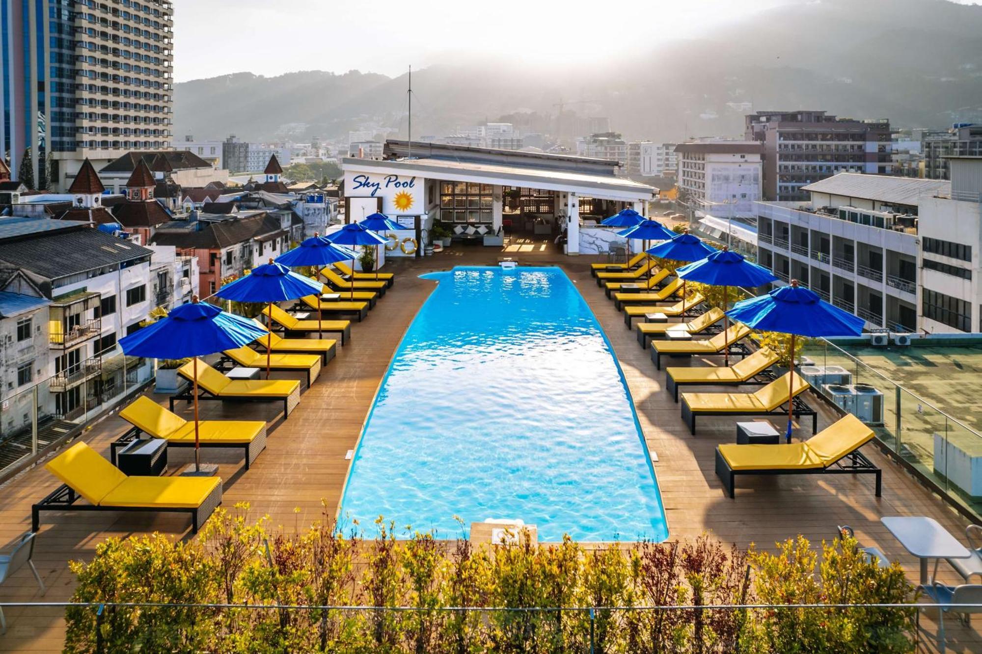 Days Inn By Wyndham Patong Beach Exteriér fotografie