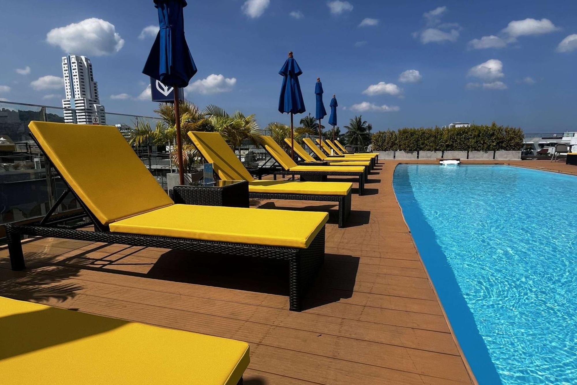 Days Inn By Wyndham Patong Beach Exteriér fotografie